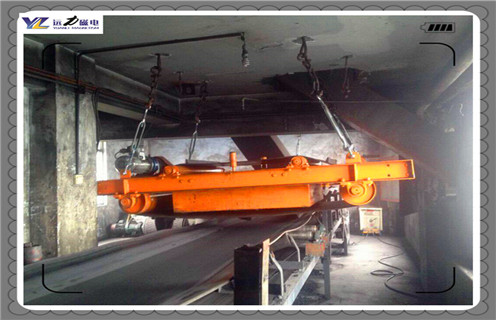 永磁除鐵器,永磁帶式除鐵器,永磁除鐵器廠家,永磁帶式自卸式除鐵器廠家 永磁除鐵器,永磁帶式除鐵器,永磁除鐵器廠家,永磁帶式自卸式除鐵器廠家